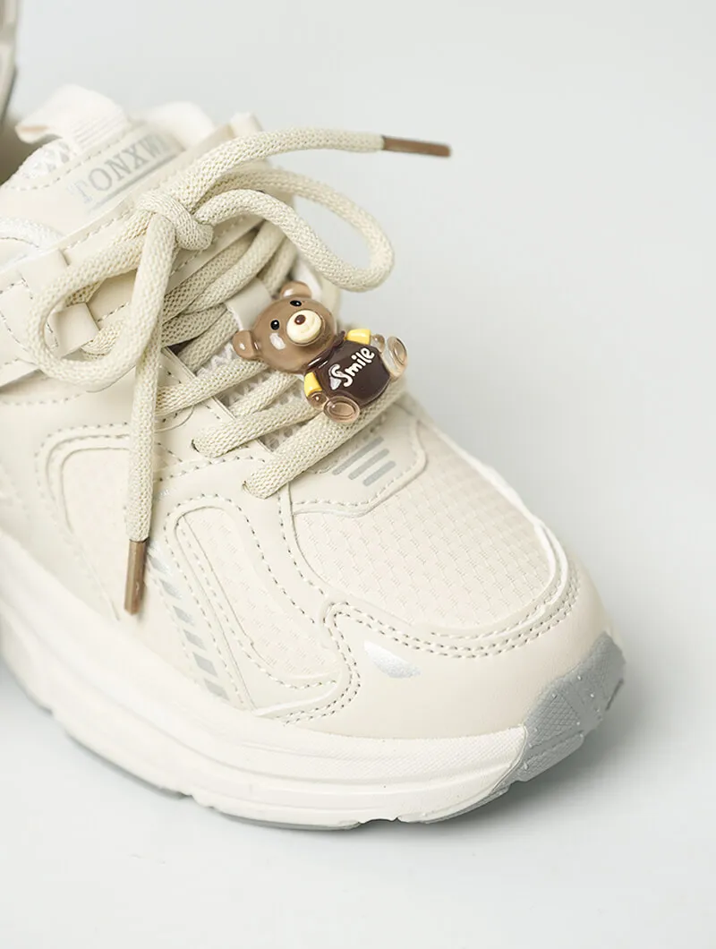 Baskets lacées et scratchées